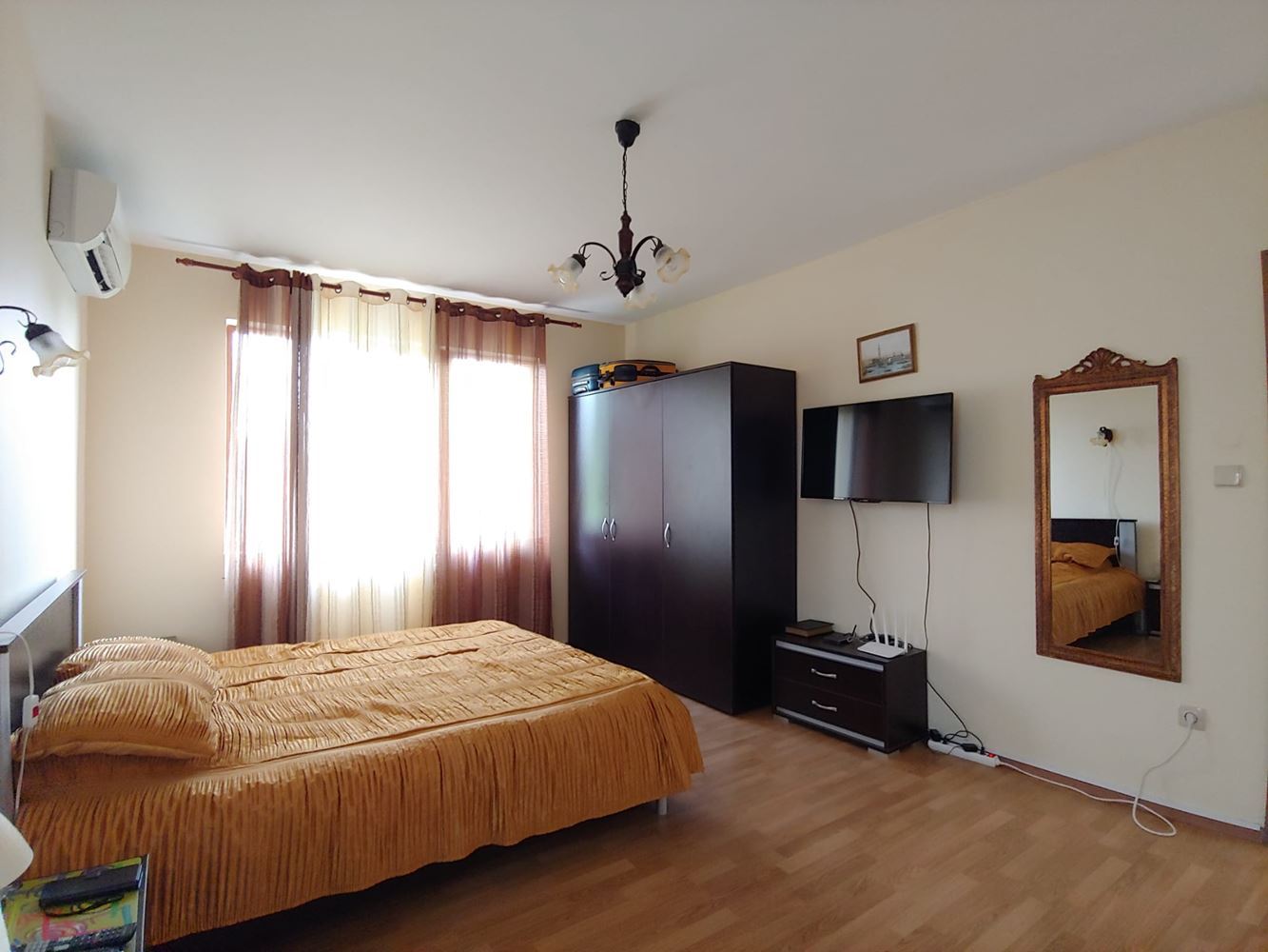 Spacious Two-Storey House with a Huge Garden, Fireplace, Sauna and Jacuzzi in Drachevo Village