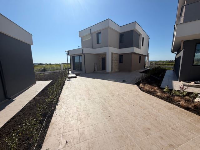 Pomorie – modern two-storey house with four bedrooms – security, energy efficiency and uncompromising comfort